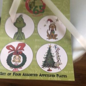 The grinch appetizer plates !
